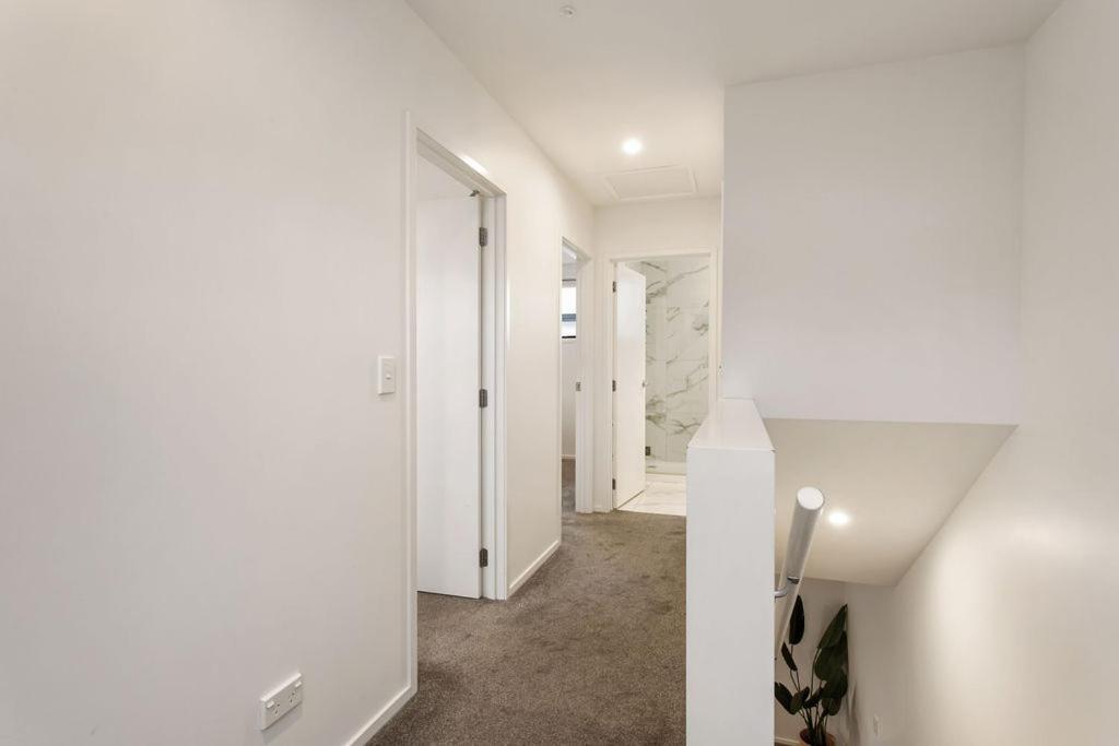 Light & Spacious 2Bdrm Townhouse Off Street Park Κράισττσερτς Εξωτερικό φωτογραφία