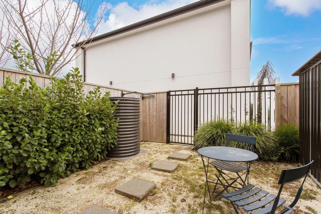 Light & Spacious 2Bdrm Townhouse Off Street Park Κράισττσερτς Εξωτερικό φωτογραφία
